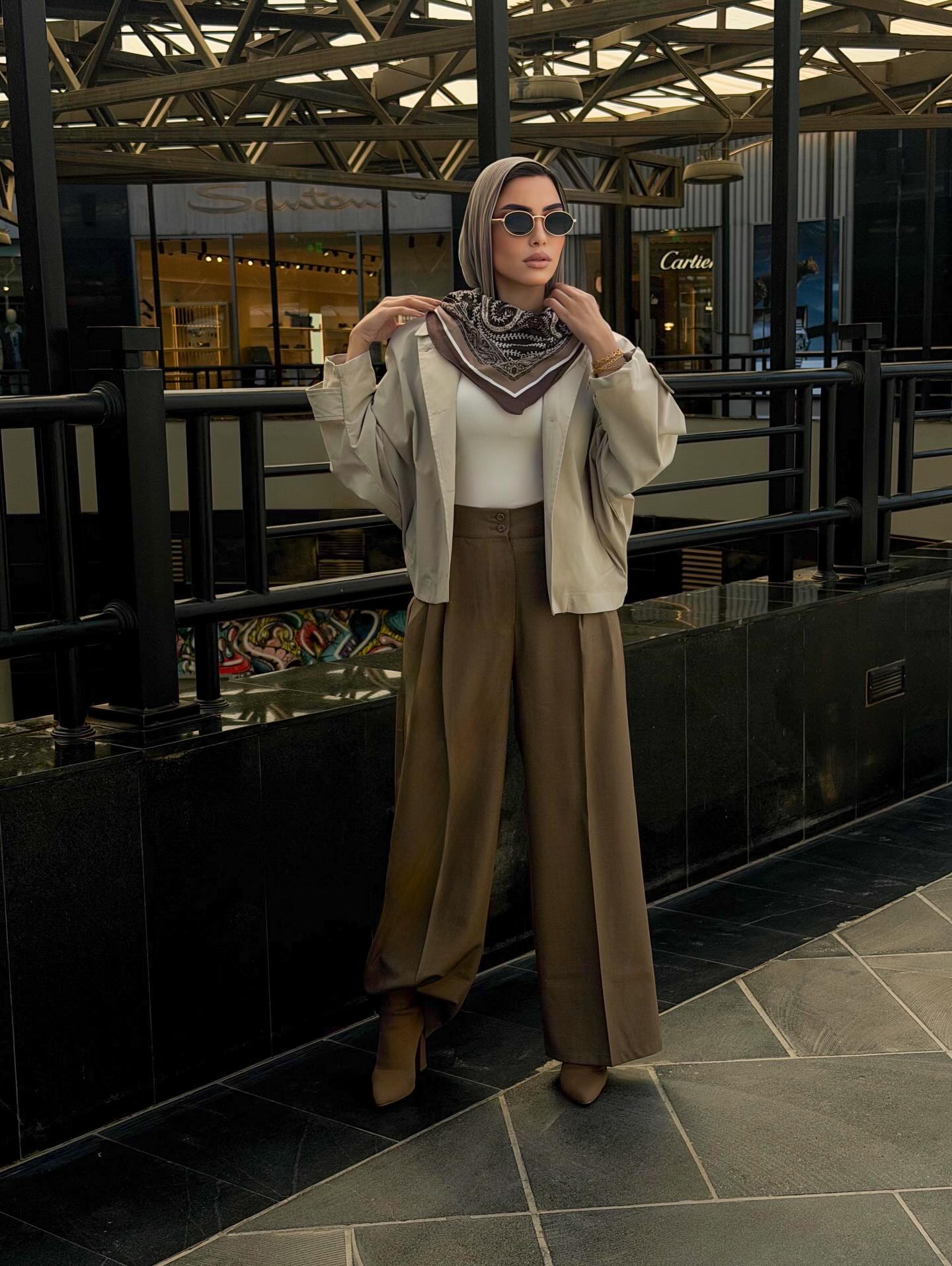 Beige outfit