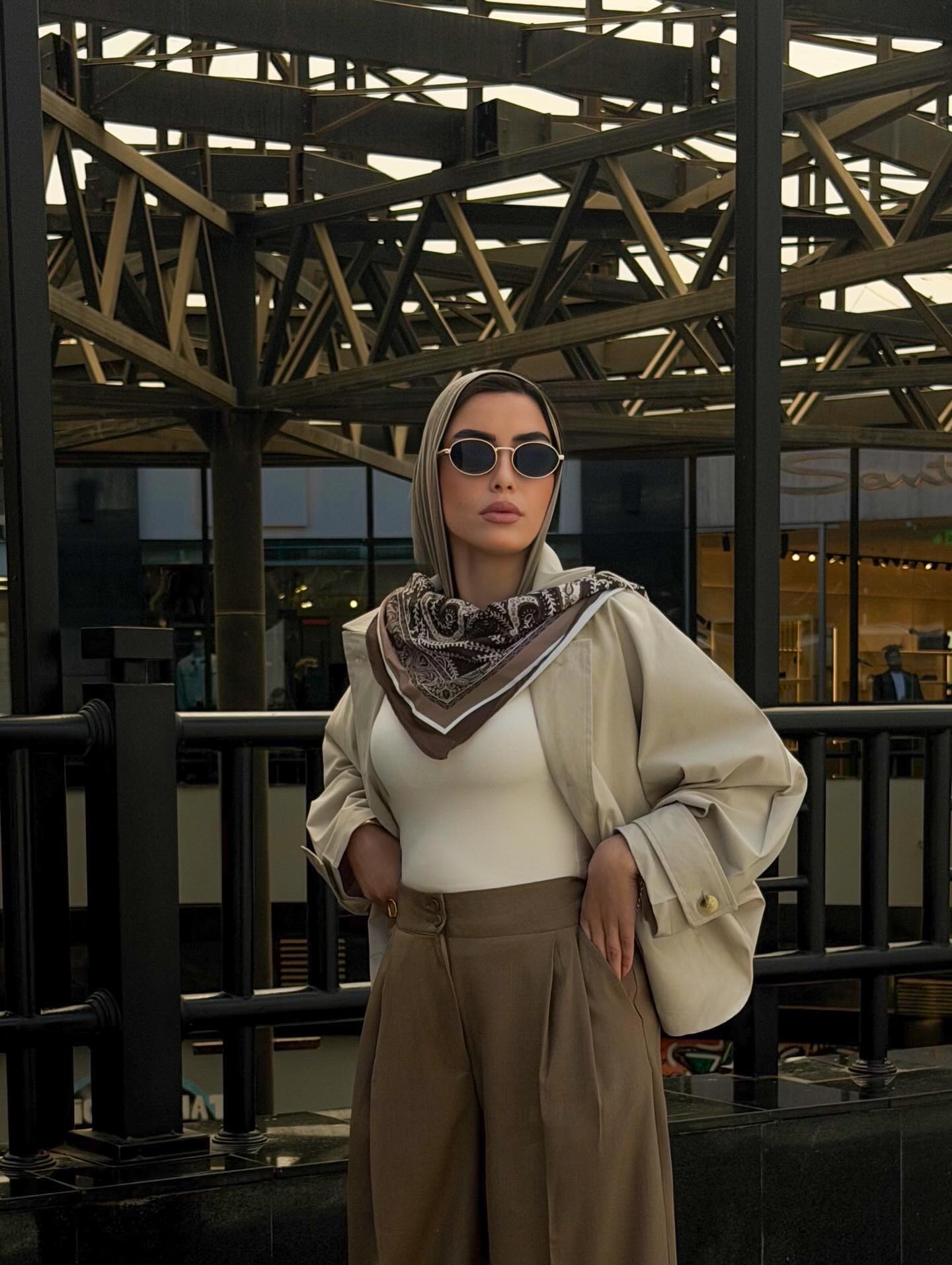 Beige outfit